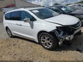 2020 Chrysler Pacifica — photo 1 of 16 | VIN 2C4RC1GG7LR102879