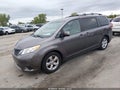 2013 Toyota Sienna — photo 2 of 11 | VIN 5TDKK3DC3DS388420