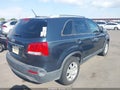 2011 Kia Sorento — photo 4 of 16 | VIN 5XYKT4A21BG134021