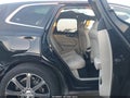 2018 Volvo XC60 — photo 8 of 16 | VIN YV4A22RL5J1019689