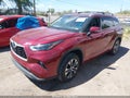 2022 Toyota Highlander Hybrid — photo 2 of 15 | VIN 5TDHARAH8NS516202
