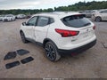 2017 Nissan Rogue Sport — photo 3 of 16 | VIN JN1BJ1CR6HW103568