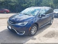 2017 Chrysler Pacifica — photo 2 of 16 | VIN 2C4RC1BG4HR623489