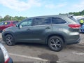 2017 Toyota Highlander — photo 15 of 17 | VIN 5TDBZRFH2HS468918