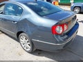 2010 Volkswagen Passat — photo 6 of 16 | VIN WVWJM7AN7AE143642