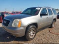 2008 GMC Yukon — photo 2 of 16 | VIN 1GKFC13J58R105267