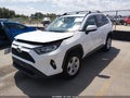 2019 Toyota RAV4 — photo 2 of 16 | VIN 2T3W1RFV1KW032646
