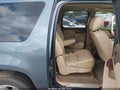 2010 Chevrolet Suburban 1500 — photo 8 of 16 | VIN 1GNUKKE36AR149544