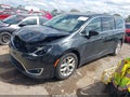 2017 Chrysler Pacifica — photo 2 of 16 | VIN 2C4RC1BG4HR833073