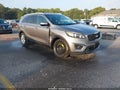 2017 Kia Sorento — photo 1 of 19 | VIN 5XYPG4A50HG198810