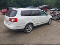 2010 Volkswagen Passat — photo 4 of 16 | VIN WVWXK7AN9AE163522