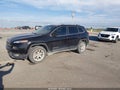 2016 Jeep Cherokee — photo 2 of 16 | VIN 1C4PJMCB7GW144863