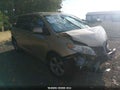 2011 Toyota Sienna — photo 1 of 13 | VIN 5TDKK3DC8BS158000