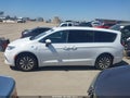 2023 Chrysler Pacifica — photo 14 of 16 | VIN 2C4RC1L76PR626682