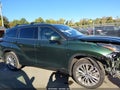 2025 Toyota Highlander Hybrid — photo 14 of 17 | VIN 5TDEBRCH6SS669153