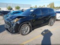 2022 Toyota Highlander — photo 2 of 16 | VIN 5TDFZRBH9NS171163