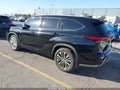 2022 Toyota Highlander — photo 3 of 16 | VIN 5TDFZRBH9NS171163
