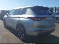 2022 Mitsubishi Outlander — photo 3 of 16 | VIN JA4J3TA89NZ068246