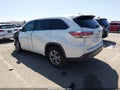 2016 Toyota Highlander — photo 3 of 17 | VIN 5TDZKRFH0GS122139