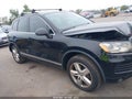 2011 Volkswagen Touareg — photo 13 of 16 | VIN WVGFK9BP9BD006440