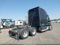 2017 Freightliner Cascadia 125 — photo 4 of 23 | VIN 3AKJGLDR5HSHY4132