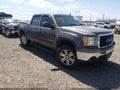 2007 GMC Sierra 1500 — photo 1 of 15 | VIN 2GTEK133471656325