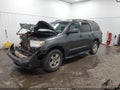 2014 Toyota Sequoia — photo 2 of 15 | VIN 5TDBW5G19ES102629