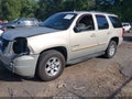 2008 GMC Yukon — photo 2 of 14 | VIN 1GKFC13J28R196384