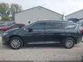 2018 Chrysler Pacifica — photo 14 of 16 | VIN 2C4RC1EG4JR315367
