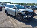 2018 Toyota Highlander — photo 1 of 17 | VIN 5TDBZRFH8JS825783