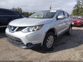 2017 Nissan Rogue Sport — photo 2 of 13 | VIN JN1BJ1CP4HW003175