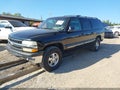 2002 Chevrolet Suburban 1500 — photo 2 of 13 | VIN 3GNEC16Z62G348643