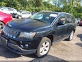 2014 Jeep Compass — photo 2 of 16 | VIN 1C4NJDEB6ED696173