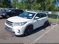 2019 Toyota Highlander — photo 2 of 16 | VIN 5TDJZRFH8KS993453