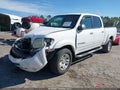 2006 Toyota Tundra — photo 2 of 16 | VIN 5TBDT44196S537712