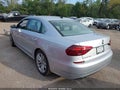 2017 Volkswagen Passat — photo 3 of 17 | VIN 1VWCT7A3XHC084308