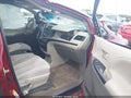 2014 Toyota Sienna — photo 5 of 18 | VIN 5TDKK3DC6ES526839
