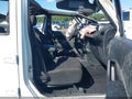 2017 Jeep Wrangler Unlimited — photo 5 of 17 | VIN 1C4BJWDG9HL683181