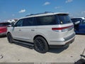 2024 Lincoln Navigator — photo 14 of 16 | VIN 5LMJJ2LG5REL17755