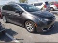 2017 Chrysler Pacifica — photo 1 of 16 | VIN 2C4RC1BG3HR684770