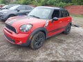 2014 Mini Countryman — photo 2 of 15 | VIN WMWZC5C5XEWP37355