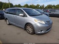 2014 Toyota Sienna — photo 1 of 17 | VIN 5TDYK3DC7ES501698