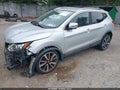 2017 Nissan Rogue Sport — photo 2 of 18 | VIN JN1BJ1CR7HW107807