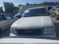2003 GMC Sonoma — photo 12 of 16 | VIN 1GTCS14XX38248024