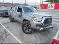 2016 Toyota Tacoma — photo 1 of 17 | VIN 5TFRX5GN2GX068531