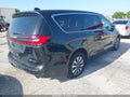 2023 Chrysler Pacifica — photo 4 of 17 | VIN 2C4RC1L71PR626282