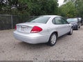 2007 Ford Taurus — photo 4 of 17 | VIN 1FAFP53U67A161433