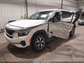 2022 Kia Seltos — photo 2 of 18 | VIN KNDERCAA2N7274822