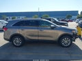 2017 Kia Sorento — photo 14 of 18 | VIN 5XYPG4A3XHG295950