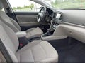 2019 Hyundai Elantra — photo 5 of 17 | VIN 5NPD84LF6KH480052